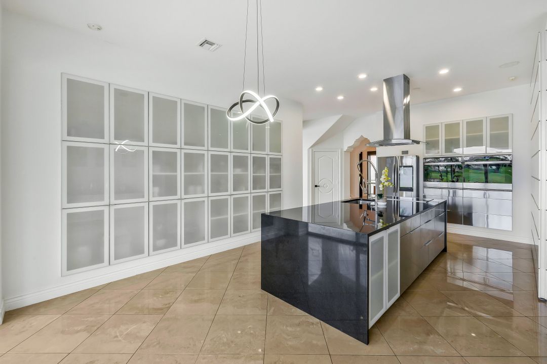 11929 Princess Grace Ct, Cape Coral, FL 33991