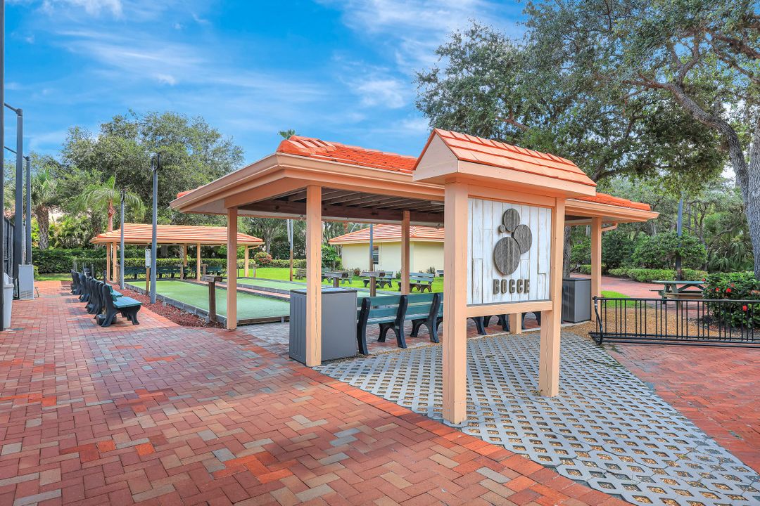 2386 Magnolia Ave #15, Naples, FL 34112