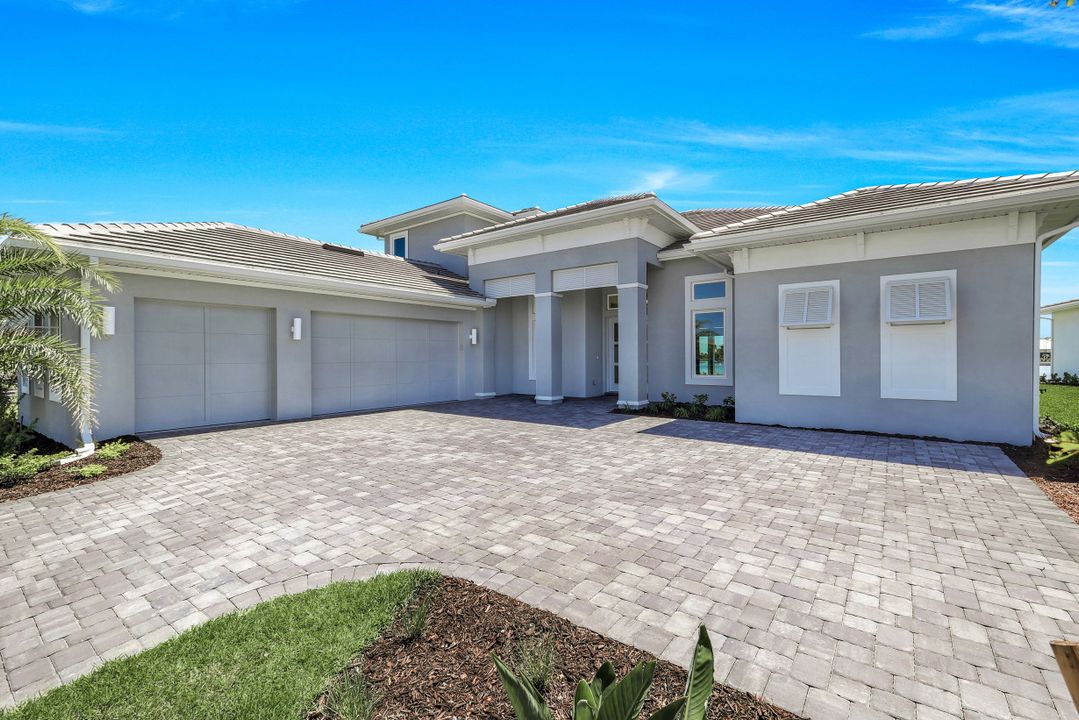 15322 Turin Dr, Naples, FL 34114
