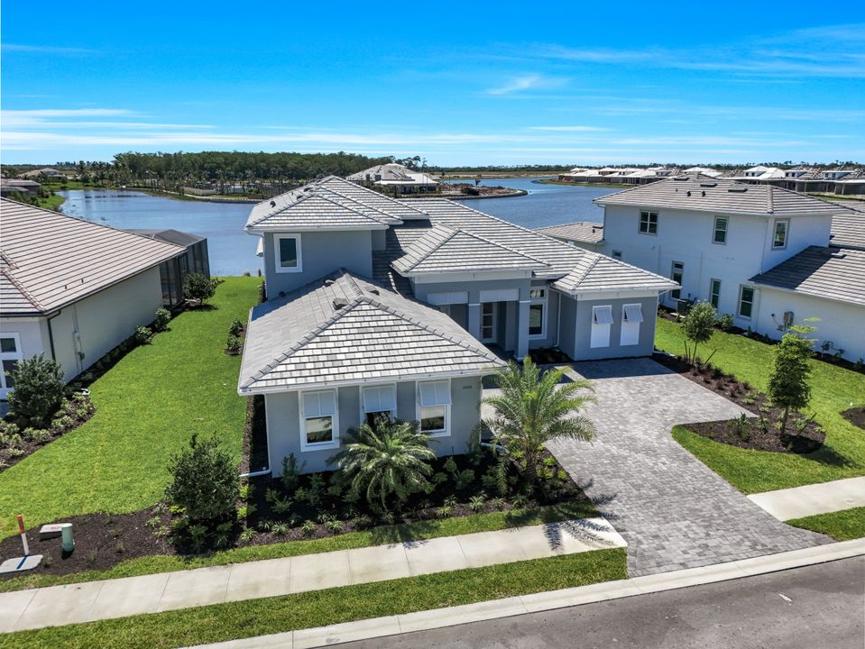 15322 Turin Dr, Naples, FL 34114