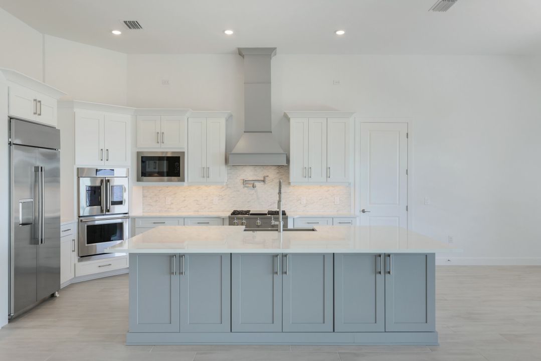 15322 Turin Dr, Naples, FL 34114