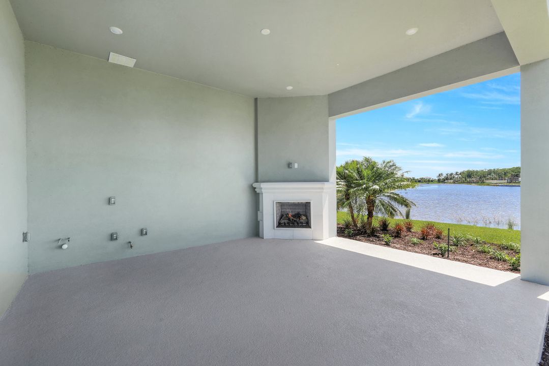 15322 Turin Dr, Naples, FL 34114