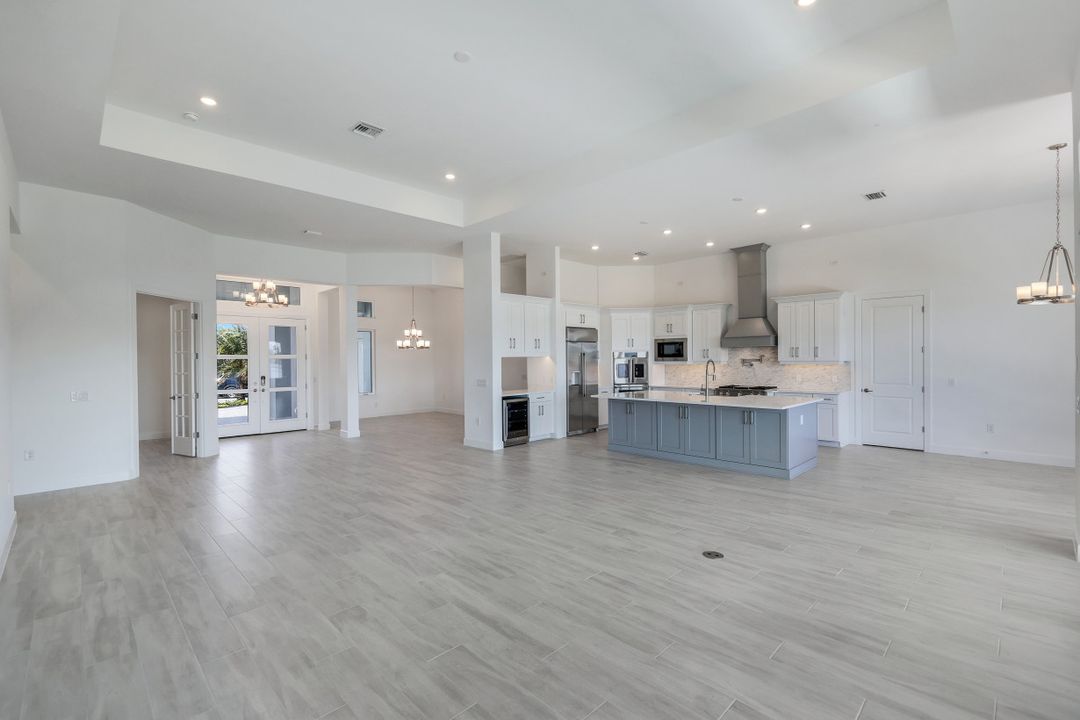 15322 Turin Dr, Naples, FL 34114