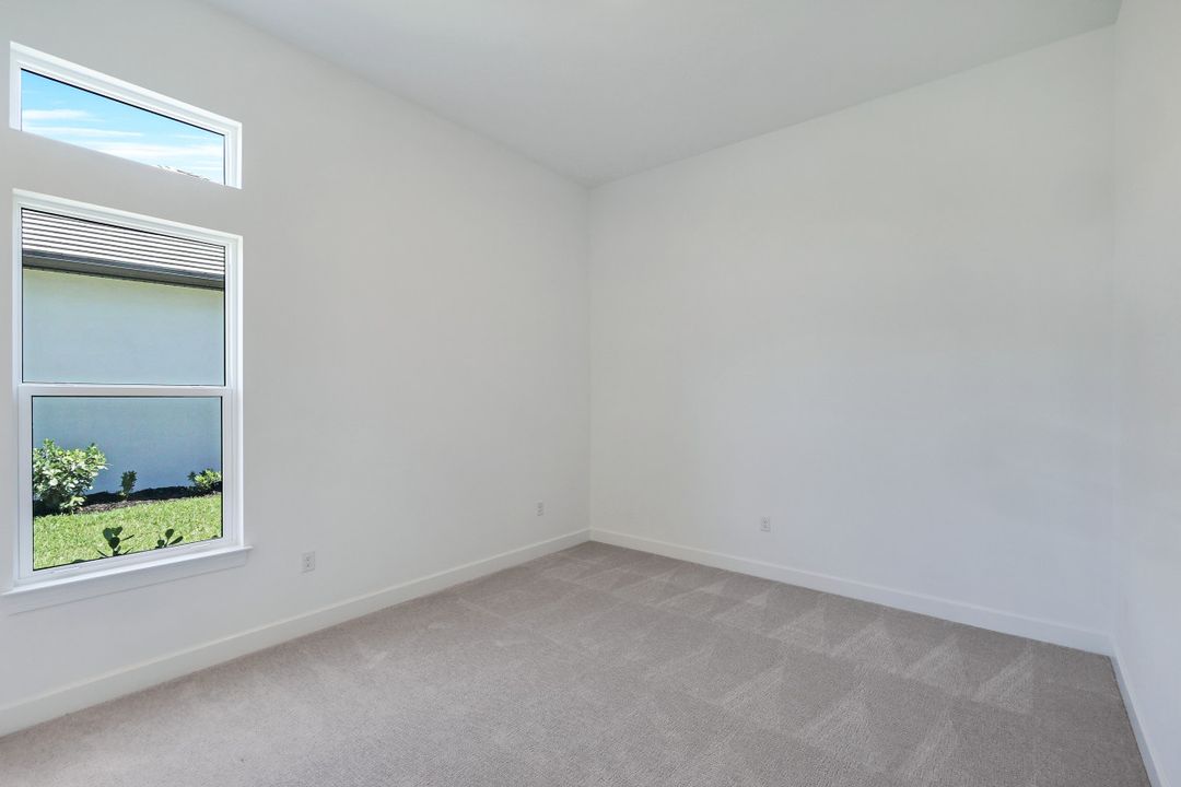 15322 Turin Dr, Naples, FL 34114