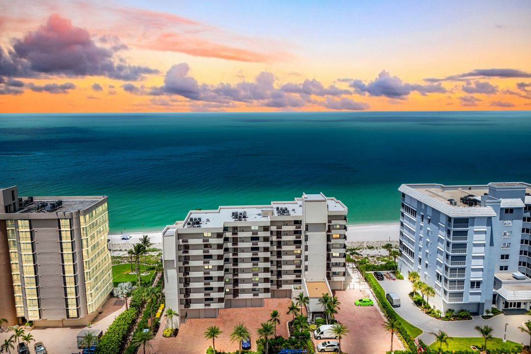 9715 Gulf Shore Dr #702, Naples, FL 34108