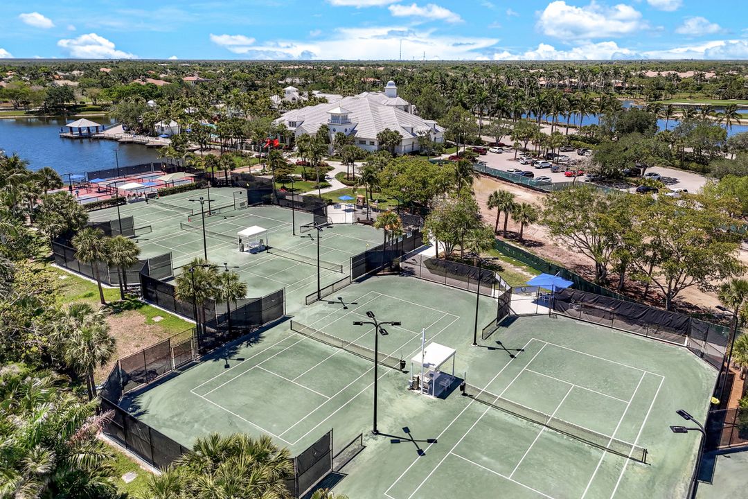 9209 Museo Cir #102, Naples, FL 34114