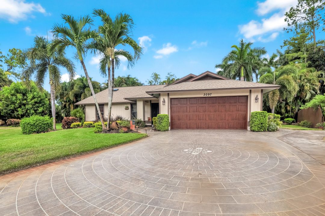3097 Round Table Ct, Naples, FL 34112
