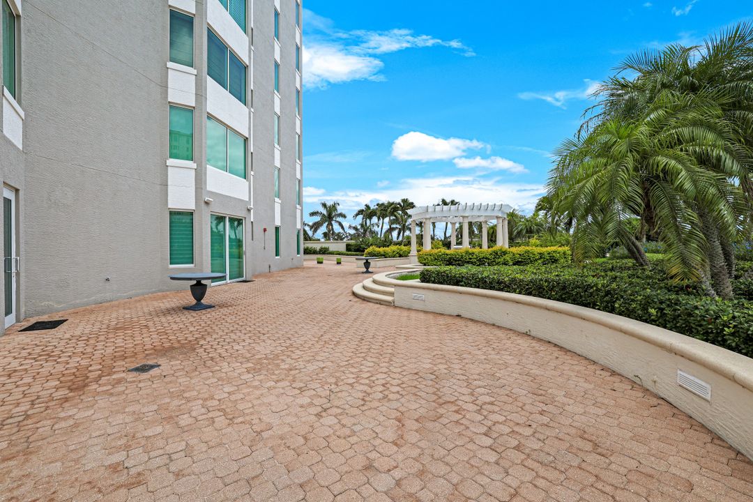 265 Indies Way #T101, Naples, FL 34110