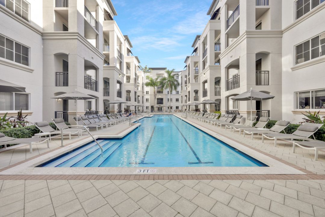 6620 SW 57th Ave #A203, South Miami, FL 33143
