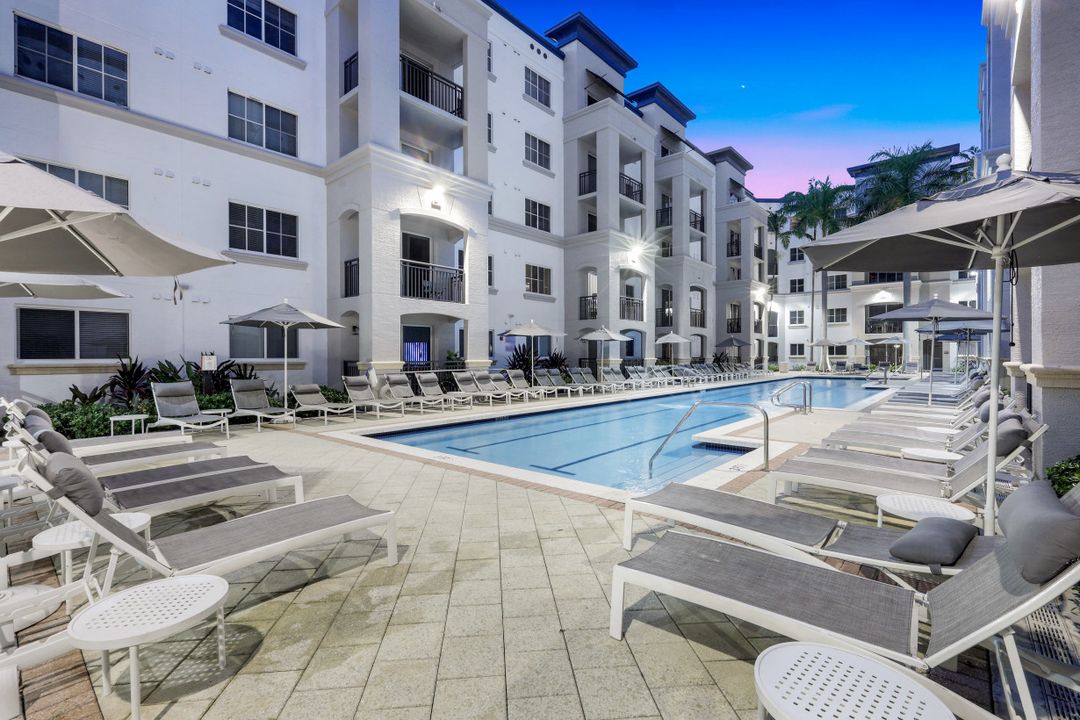 6620 SW 57th Ave #A203, South Miami, FL 33143