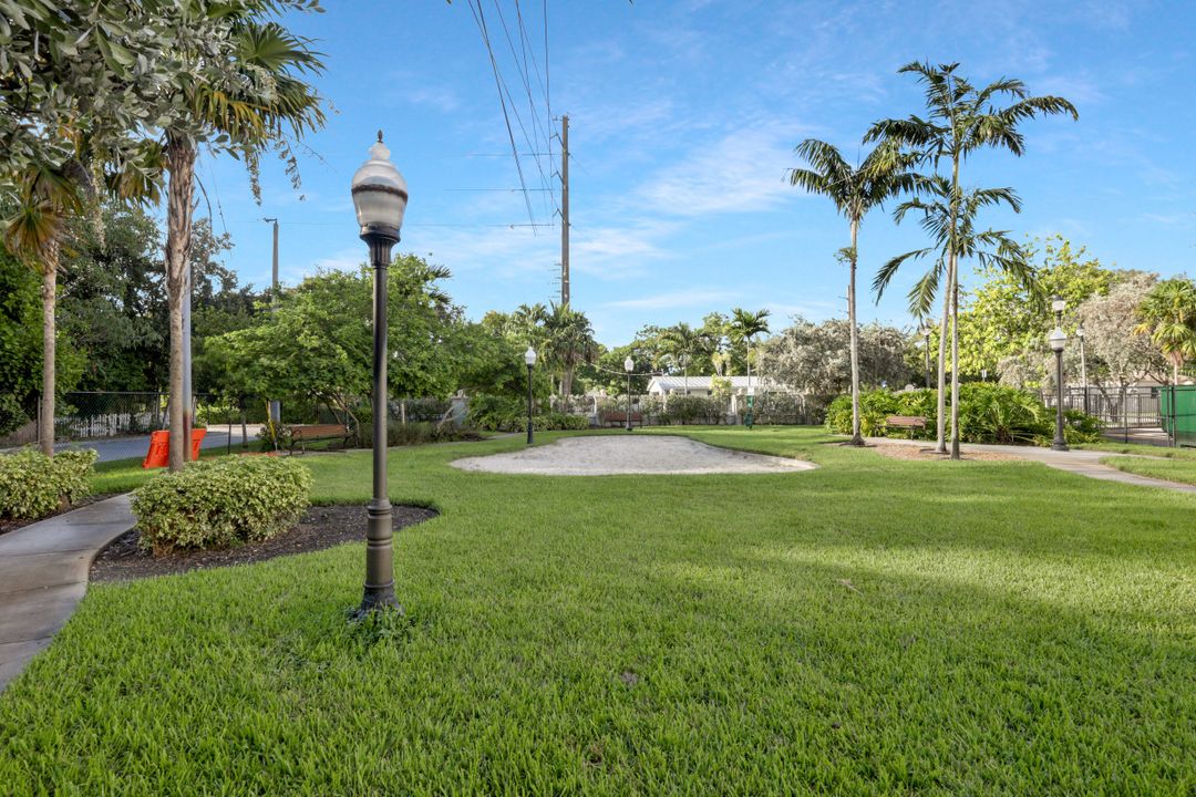 6620 SW 57th Ave #A203, South Miami, FL 33143