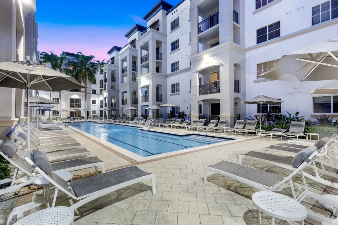 6620 SW 57th Ave #A203, South Miami, FL 33143