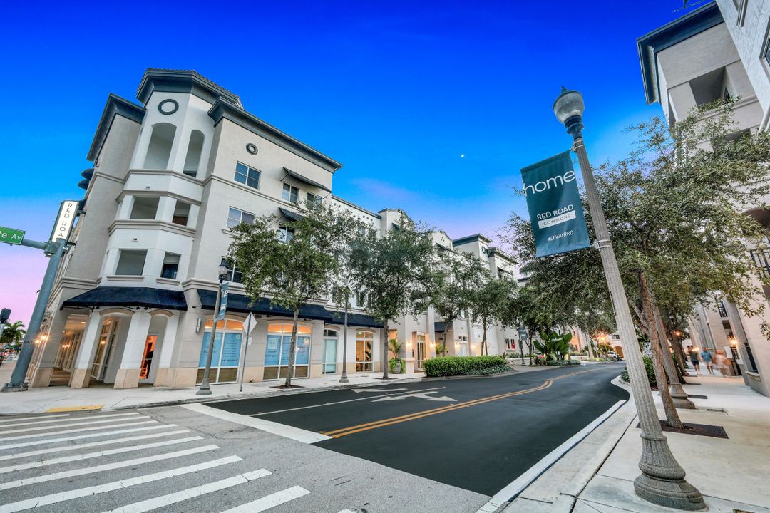 6620 SW 57th Ave #A203, South Miami, FL 33143