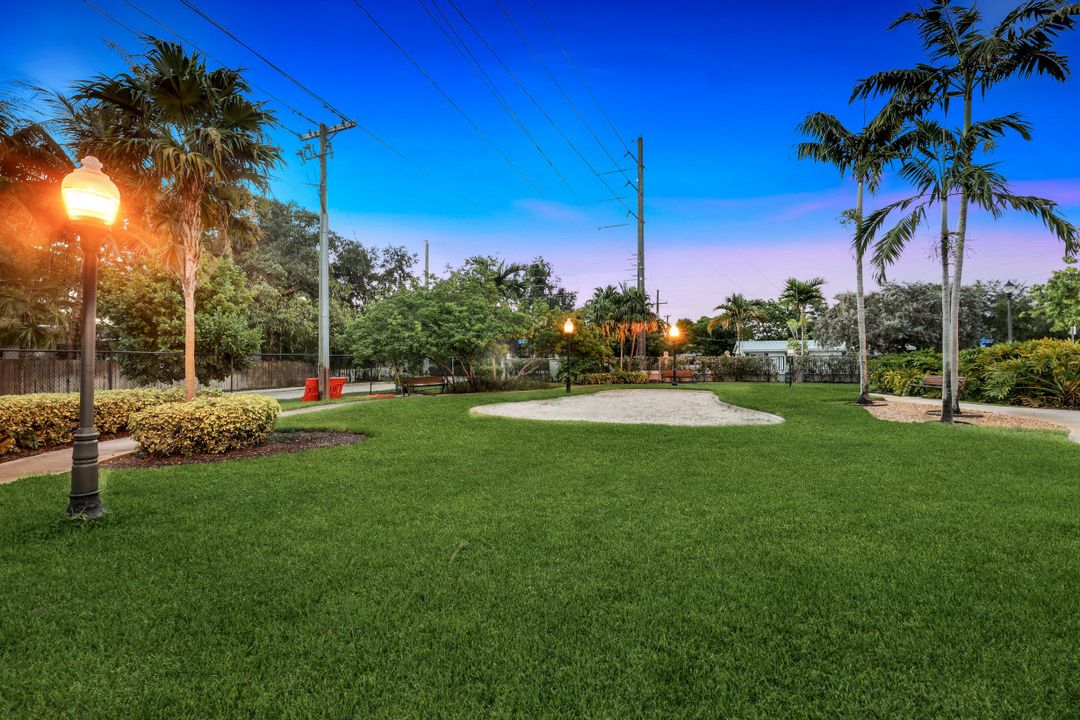 6620 SW 57th Ave #A203, South Miami, FL 33143