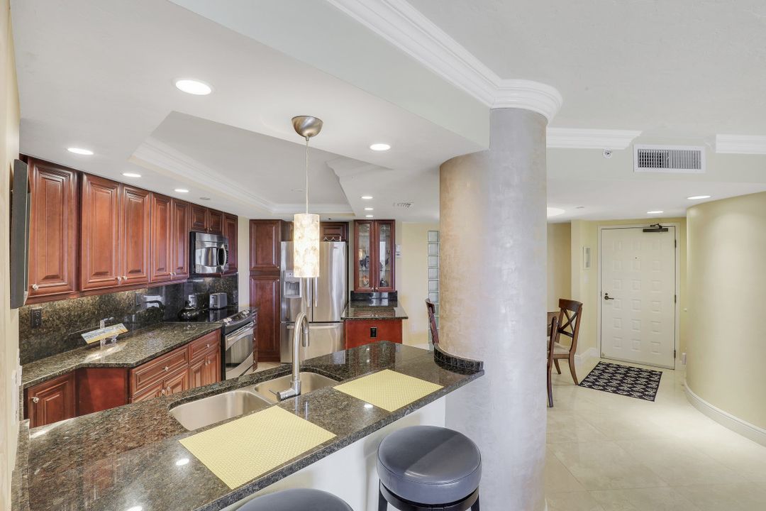 4751 Gulf Shore Blvd N #1403, Naples, FL 34103