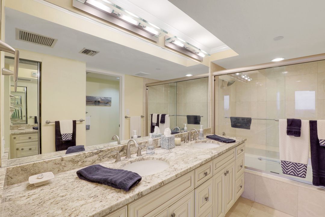 4751 Gulf Shore Blvd N #1403, Naples, FL 34103