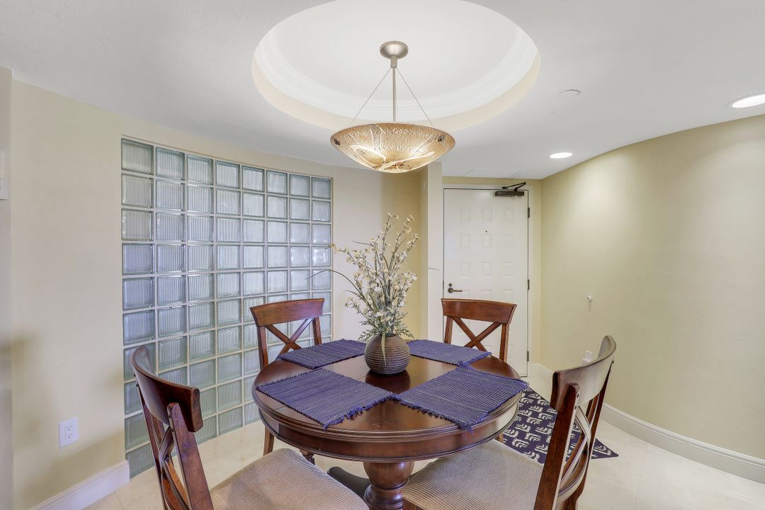4751 Gulf Shore Blvd N #1403, Naples, FL 34103