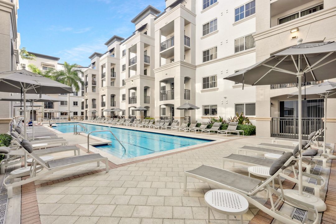 6620 SW 57th Ave #C202, South Miami, FL 33143