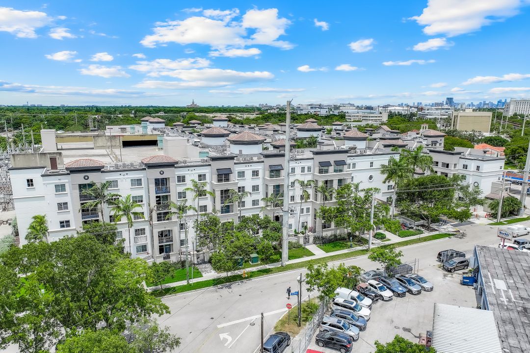 6620 SW 57th Ave #C202, South Miami, FL 33143