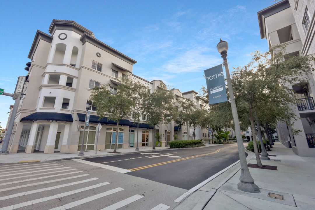 6620 SW 57th Ave #C202, South Miami, FL 33143