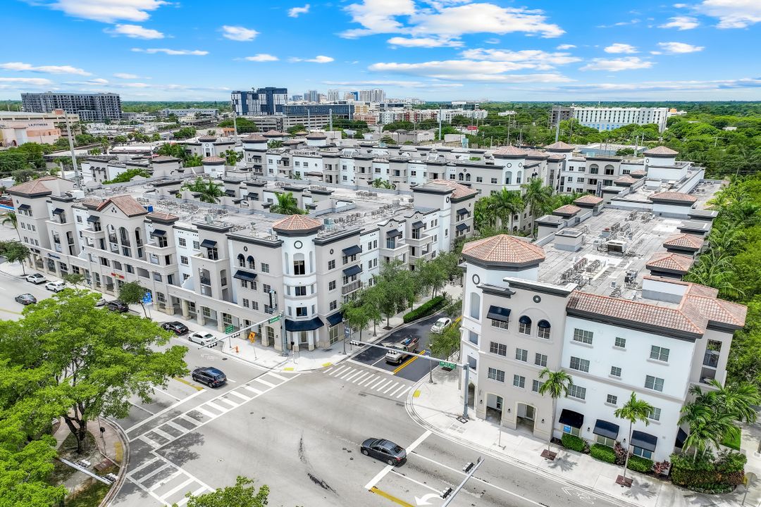 6620 SW 57th Ave #C202, South Miami, FL 33143