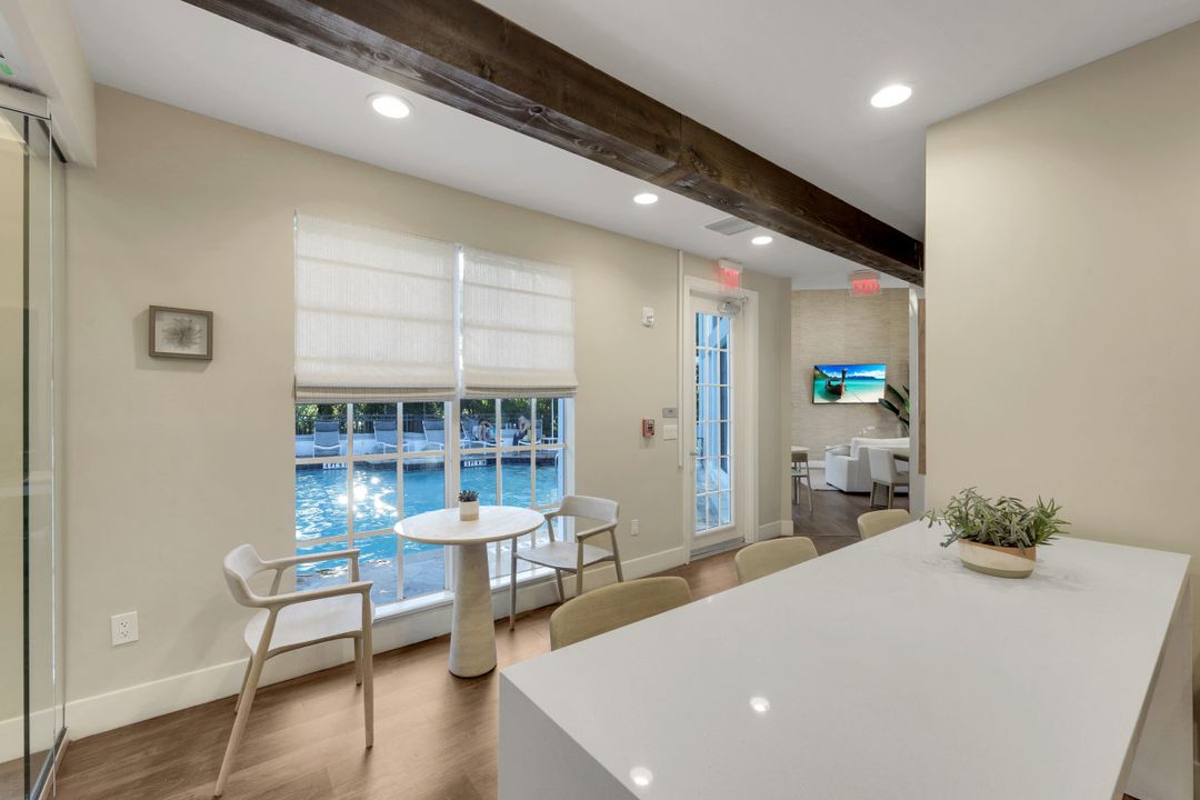 19680 E Country Club Dr, Miami, FL 33180
