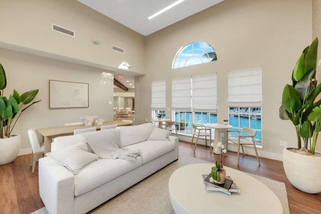 19680 E Country Club Dr, Miami, FL 33180