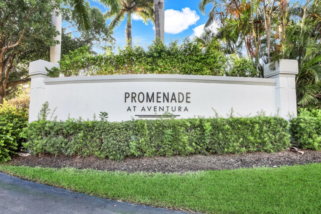 19680 E Country Club Dr, Miami, FL 33180