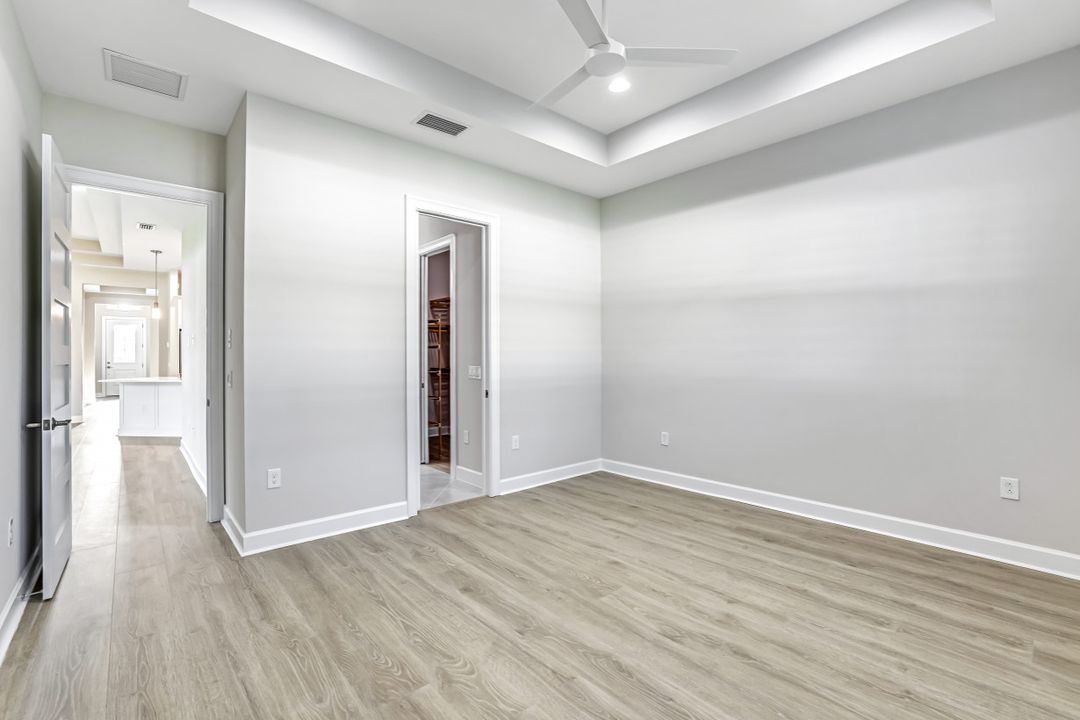 8921 Yucatan Ct, Naples, FL 34112