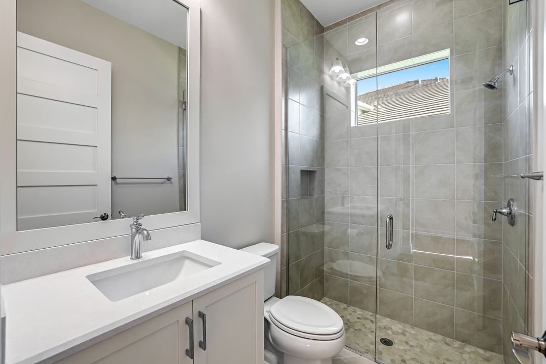 8921 Yucatan Ct, Naples, FL 34112