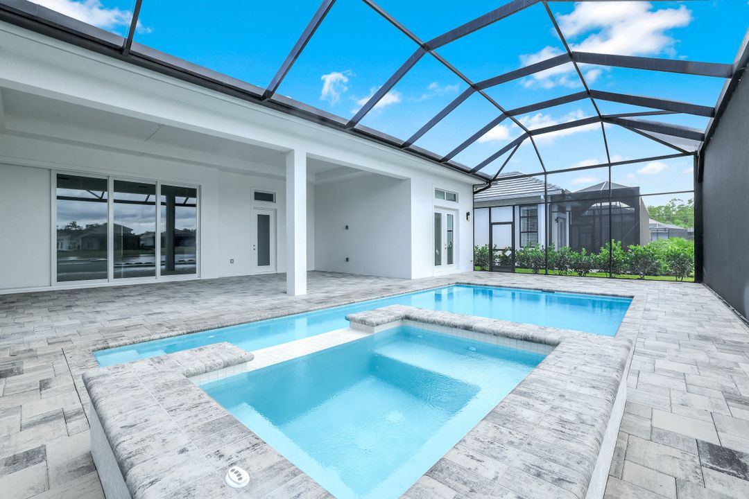 9659 Moonflower Ct, Naples, FL 34114