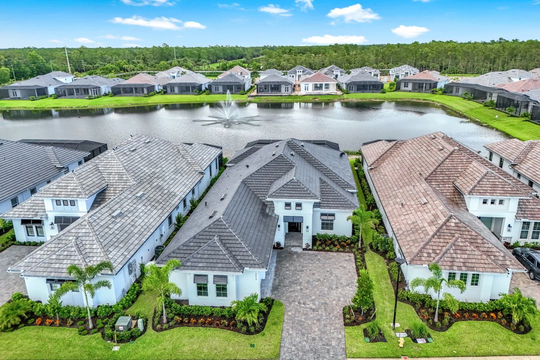 9659 Moonflower Ct, Naples, FL 34114