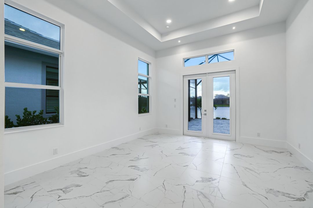 9659 Moonflower Ct, Naples, FL 34114