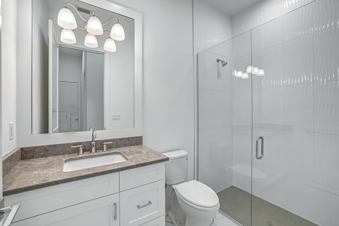 9659 Moonflower Ct, Naples, FL 34114