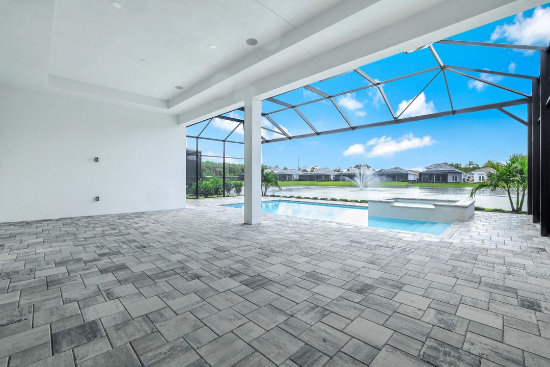 9659 Moonflower Ct, Naples, FL 34114