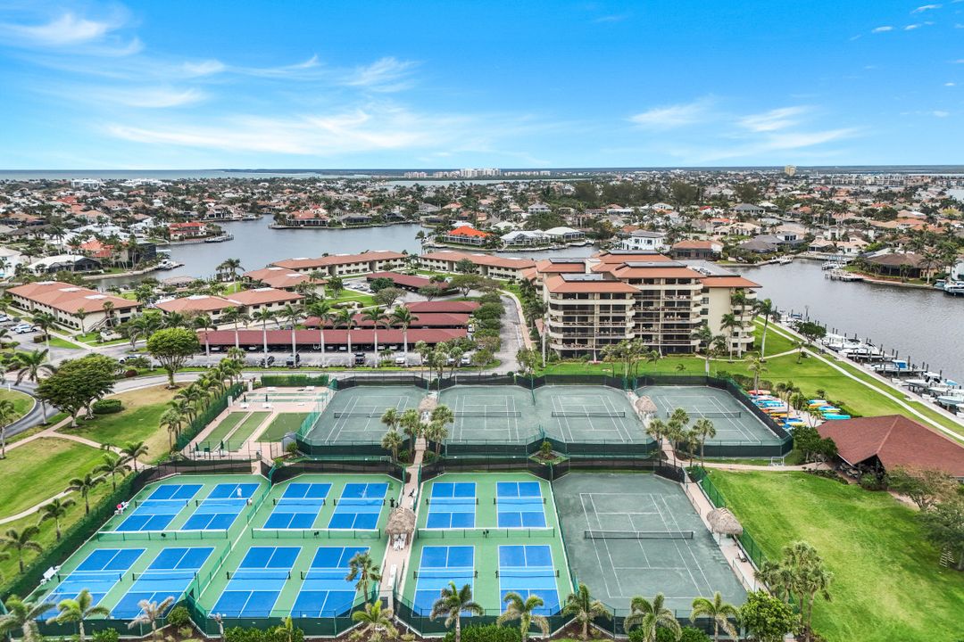 260 Seaview Ct #905, Marco Island, FL 34145