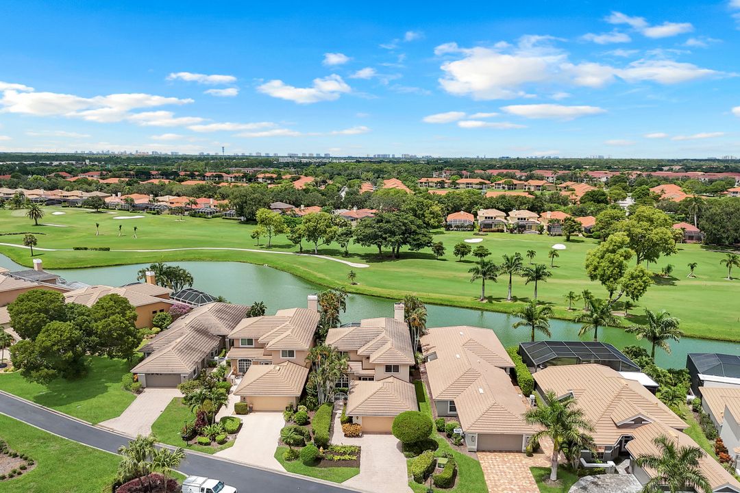 10354 Quail Crown Dr, Naples, FL 34119