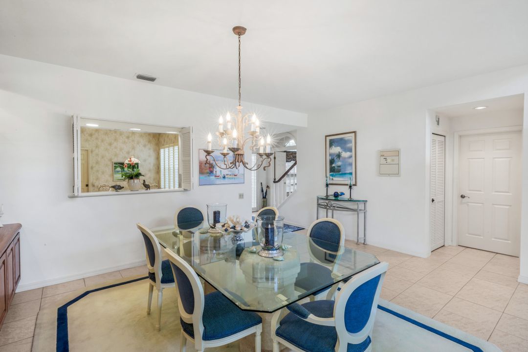 10354 Quail Crown Dr, Naples, FL 34119