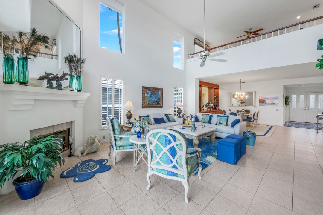 10354 Quail Crown Dr, Naples, FL 34119