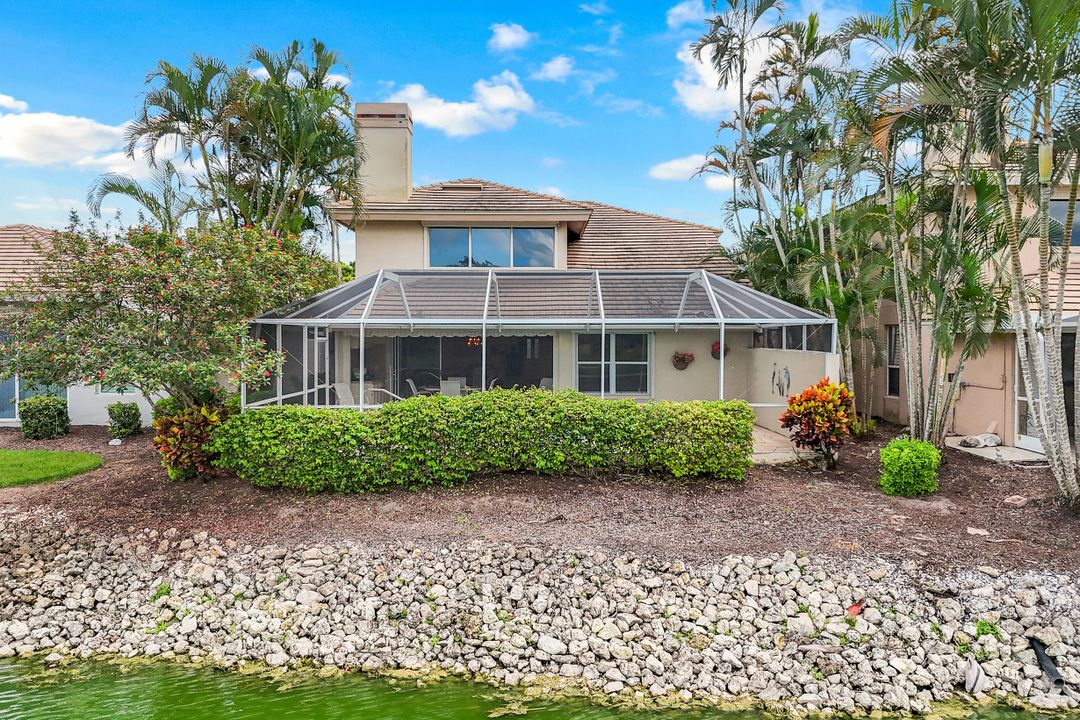 10354 Quail Crown Dr, Naples, FL 34119