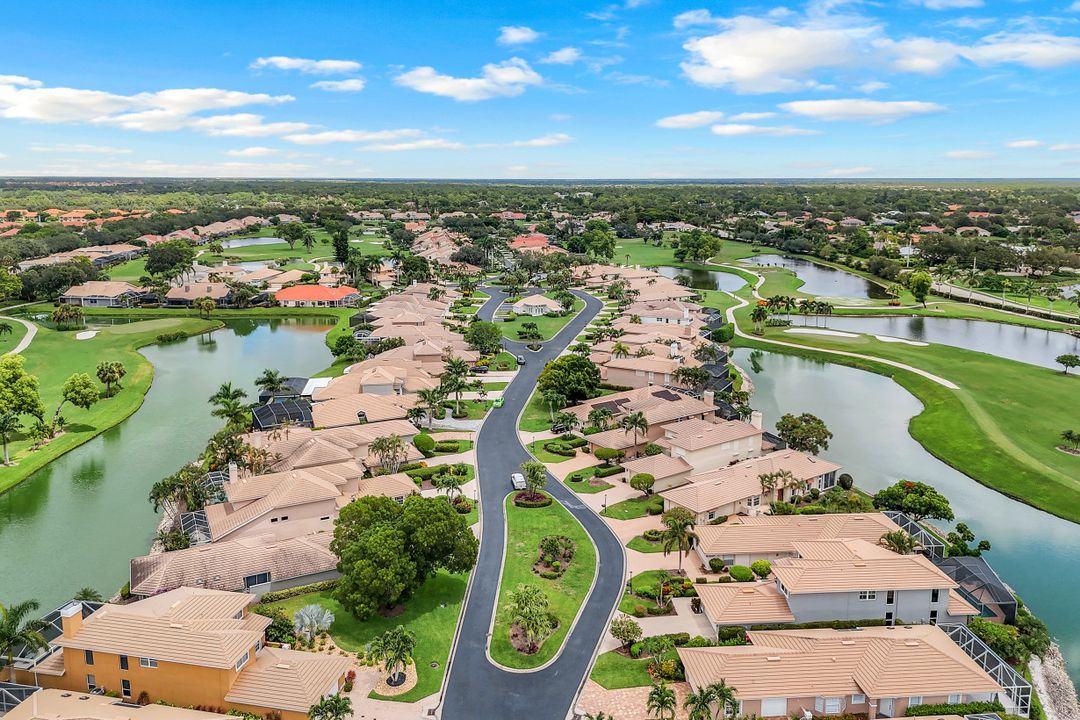10354 Quail Crown Dr, Naples, FL 34119
