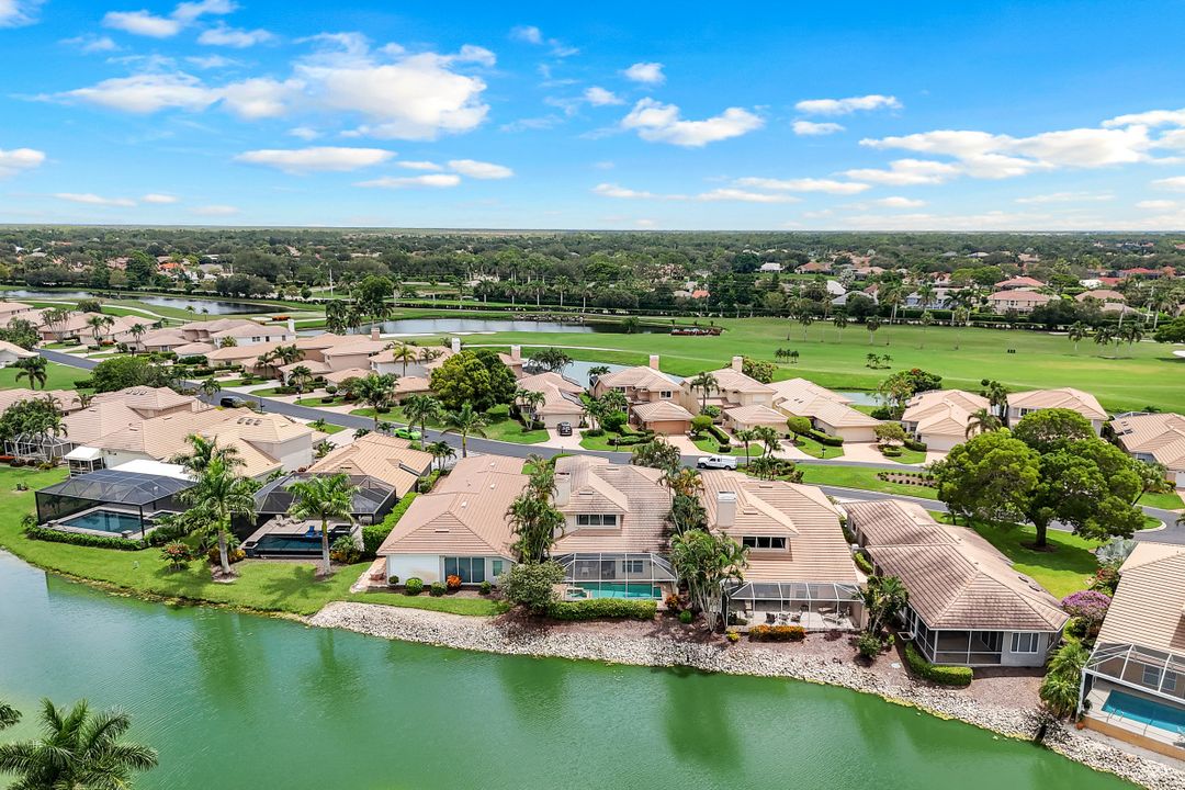 10354 Quail Crown Dr, Naples, FL 34119