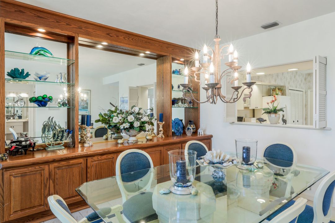 10354 Quail Crown Dr, Naples, FL 34119