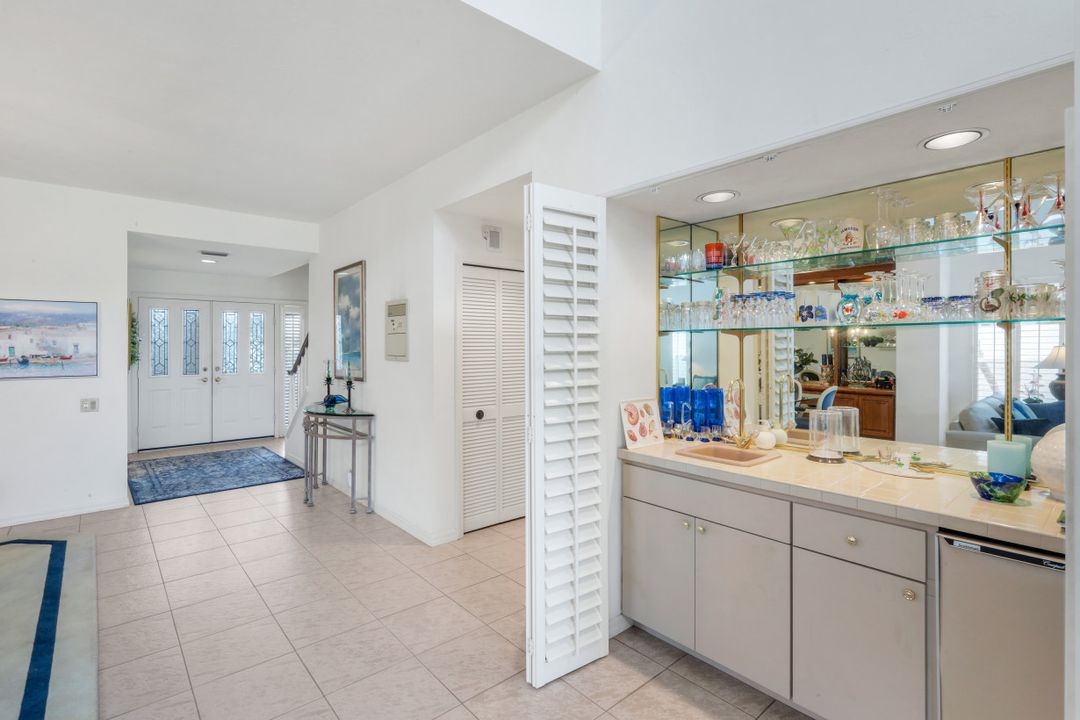 10354 Quail Crown Dr, Naples, FL 34119