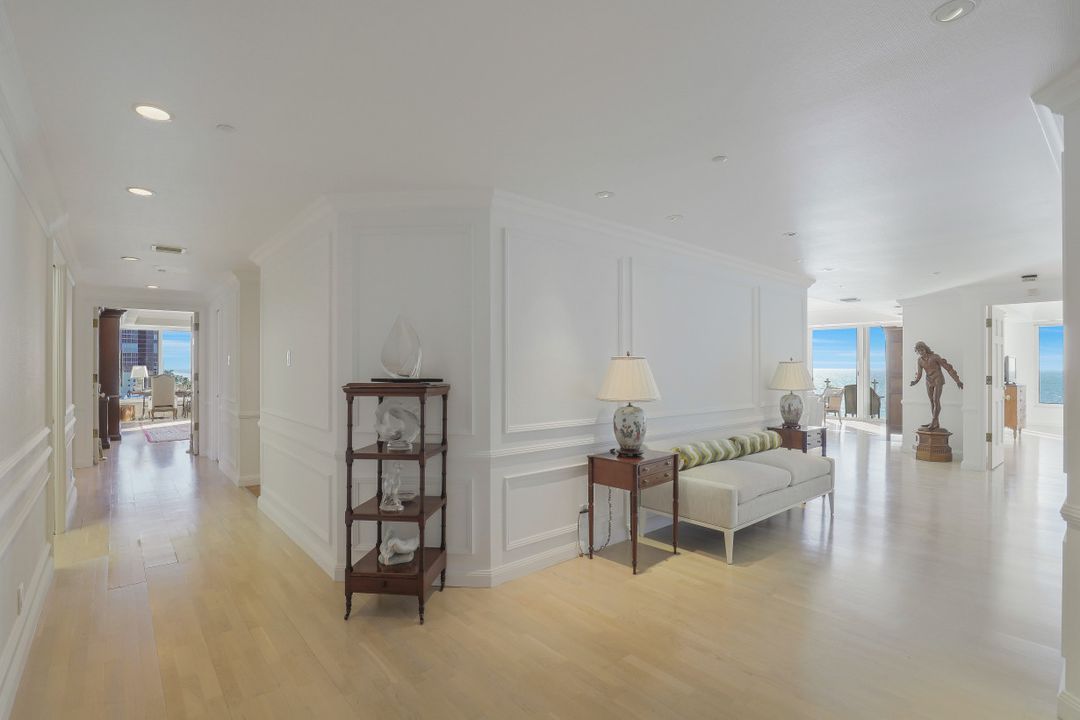 10 Seagate Dr #6S, Naples, FL 34103