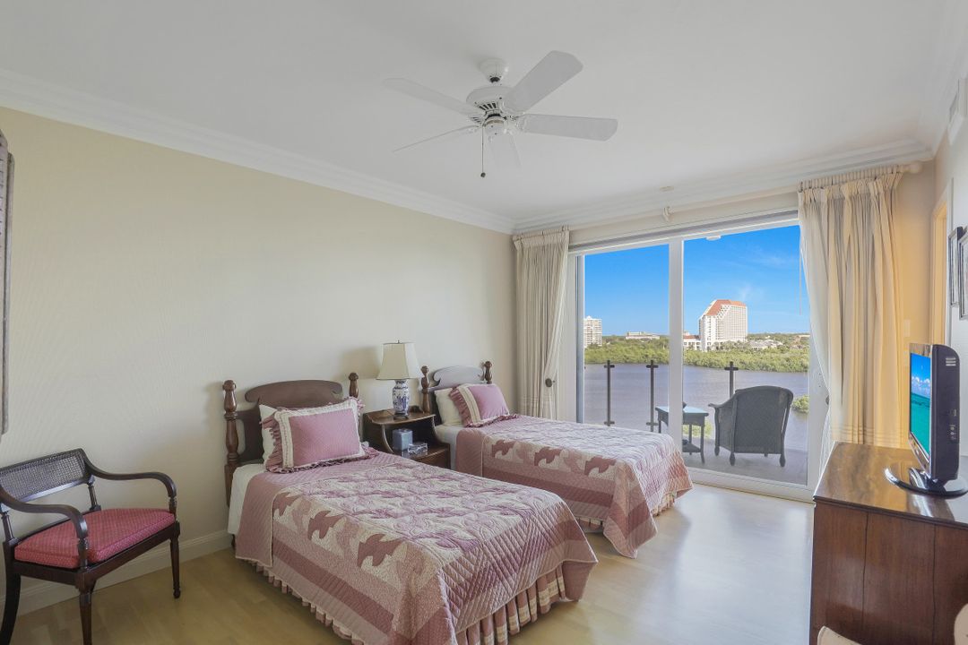 10 Seagate Dr #6S, Naples, FL 34103