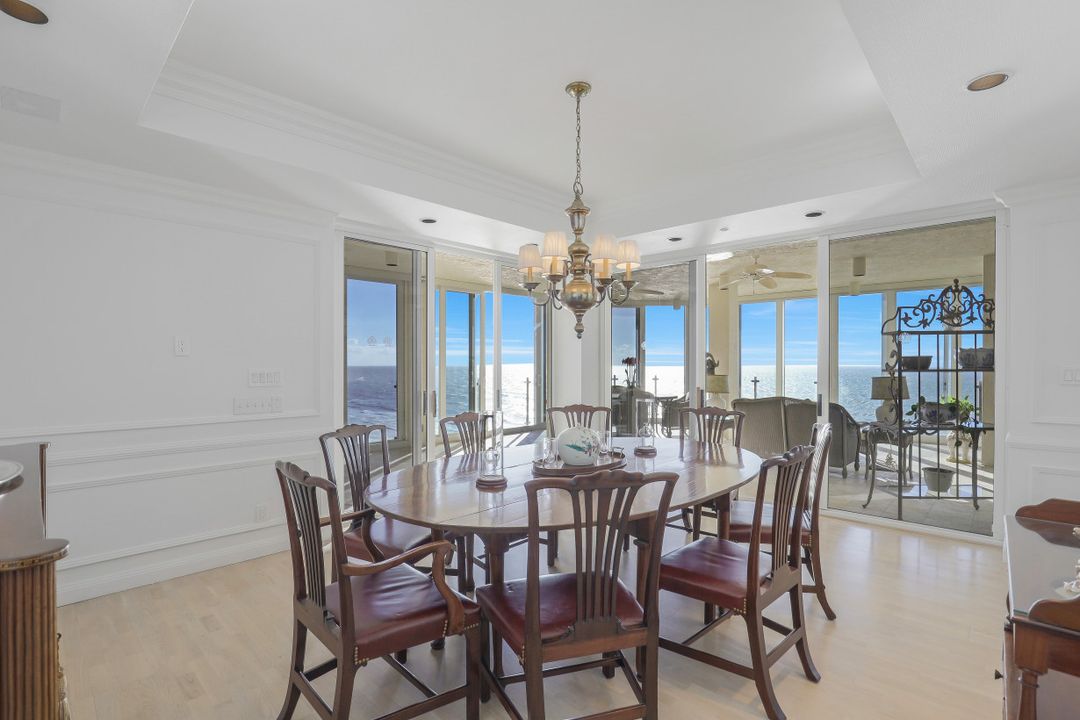 10 Seagate Dr #6S, Naples, FL 34103