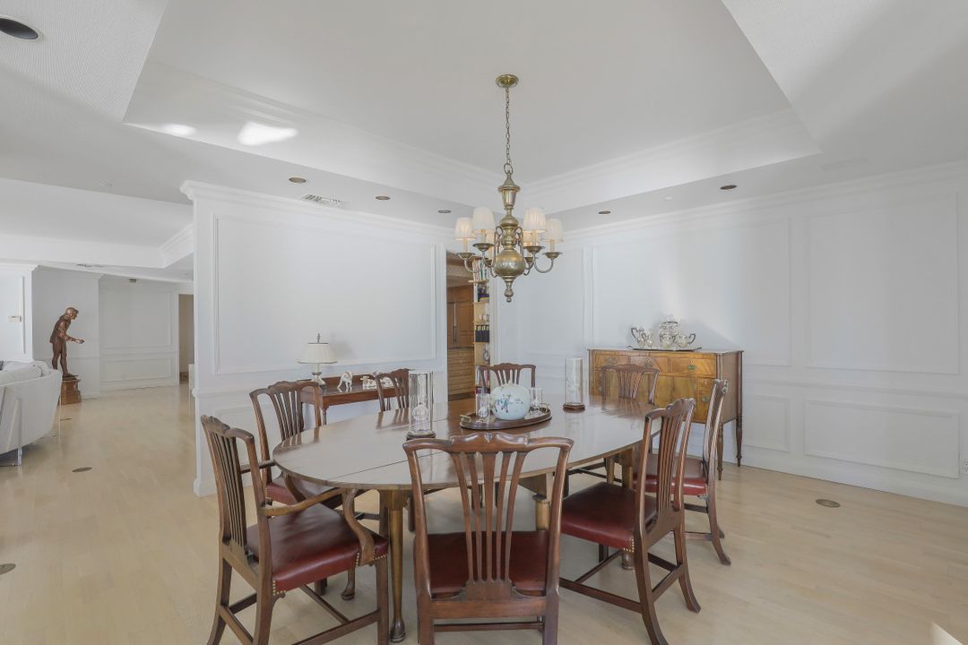 10 Seagate Dr #6S, Naples, FL 34103