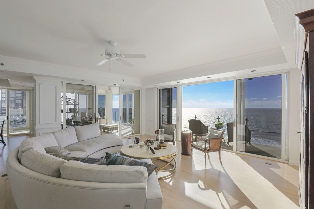 10 Seagate Dr #6S, Naples, FL 34103