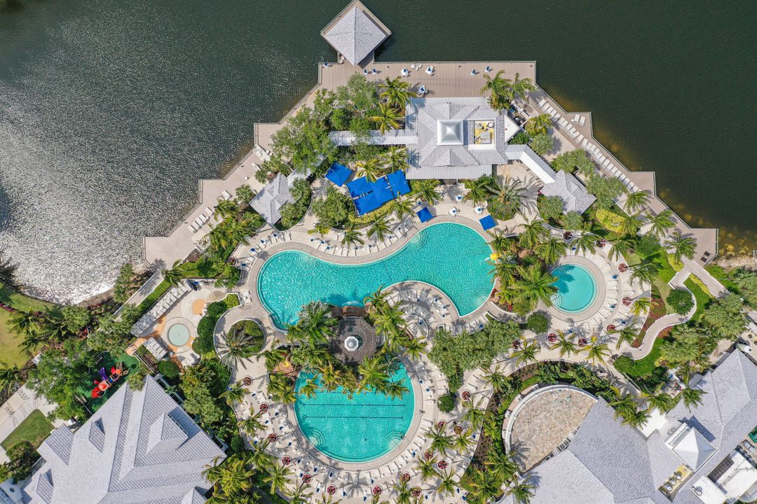 3233 Tavolara Ln, Naples, FL 34114